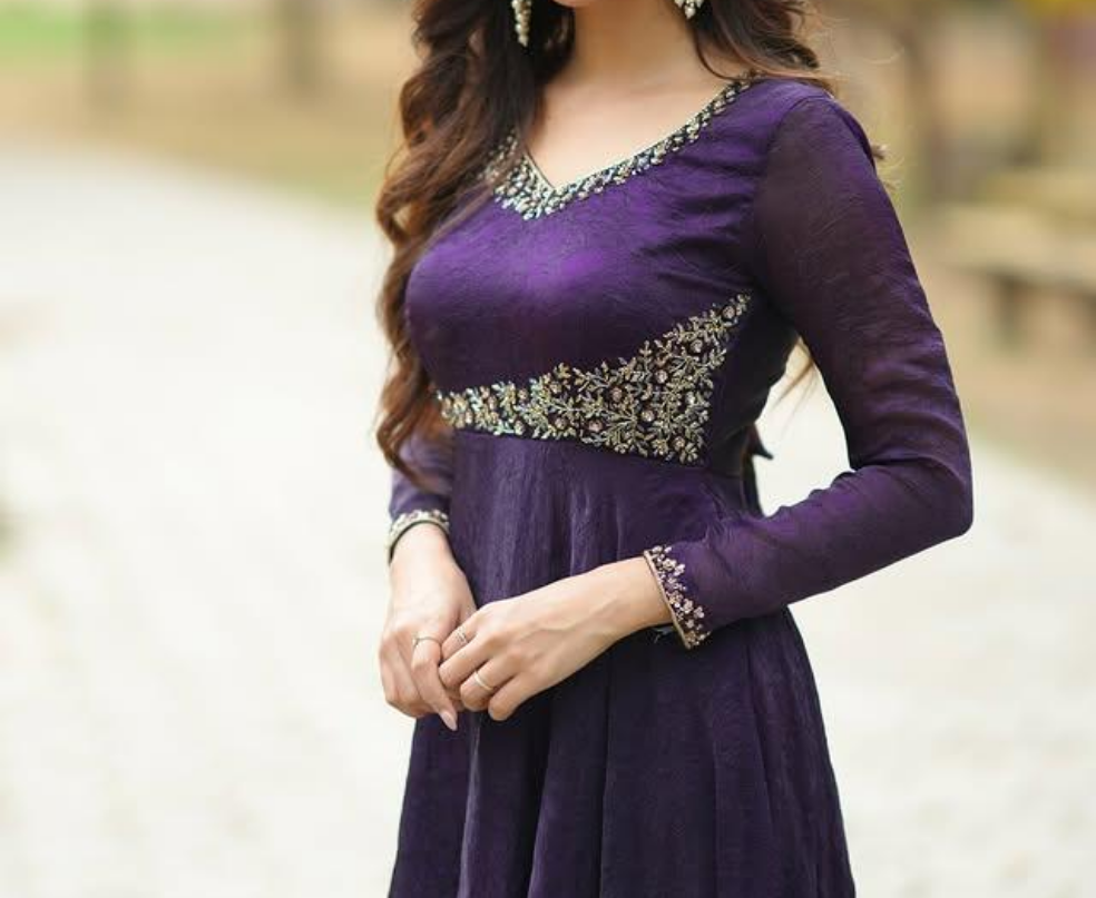 Elegant Pragathi Anarkali: Embroidery Masterpiece