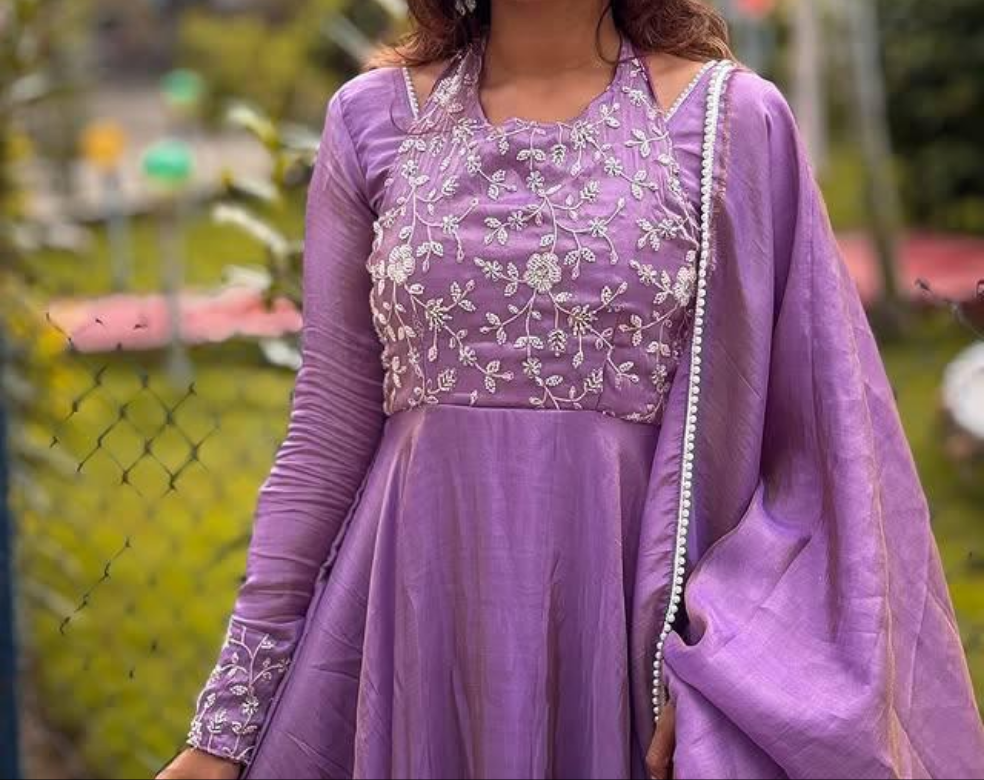 Ayesha Anarkali Suit: Slay Wedding Functions with Glamour*