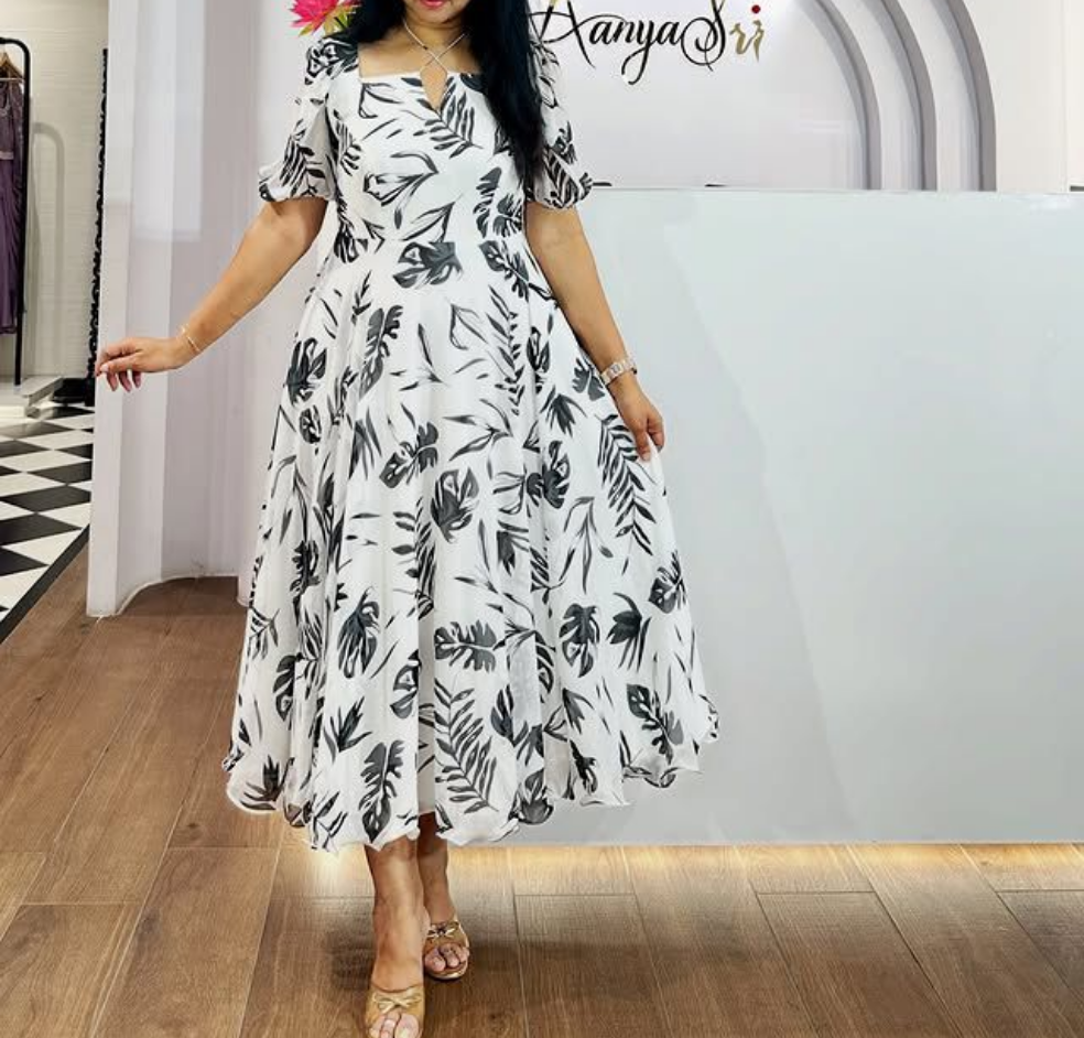 1469 White & Black Leaf