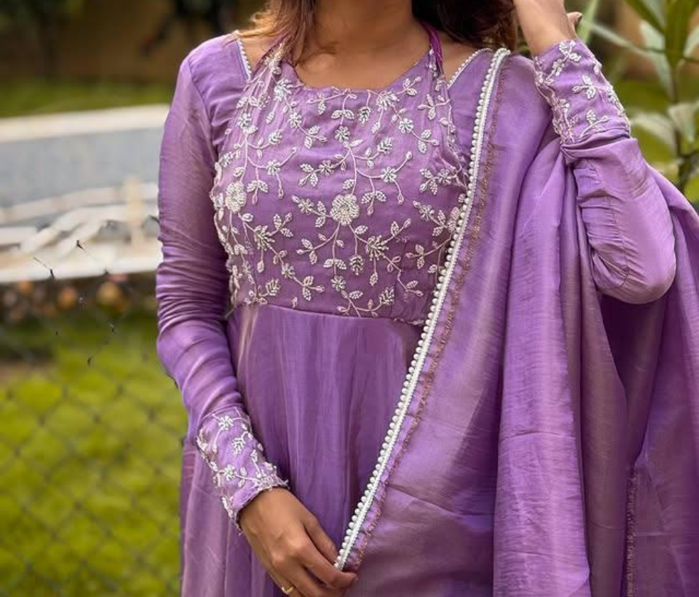 Ayesha Anarkali Suit: Slay Wedding Functions with Glamour*