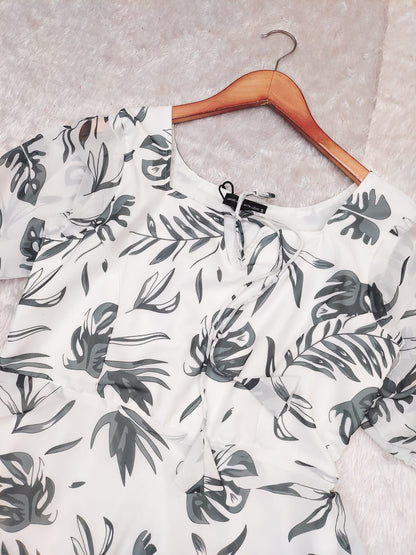 1469 White & Black Leaf