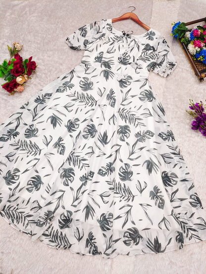 1469 White & Black Leaf